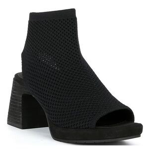 Eileen Fisher Gavis Cutout Bootie 8.5 Brand new in the box $210